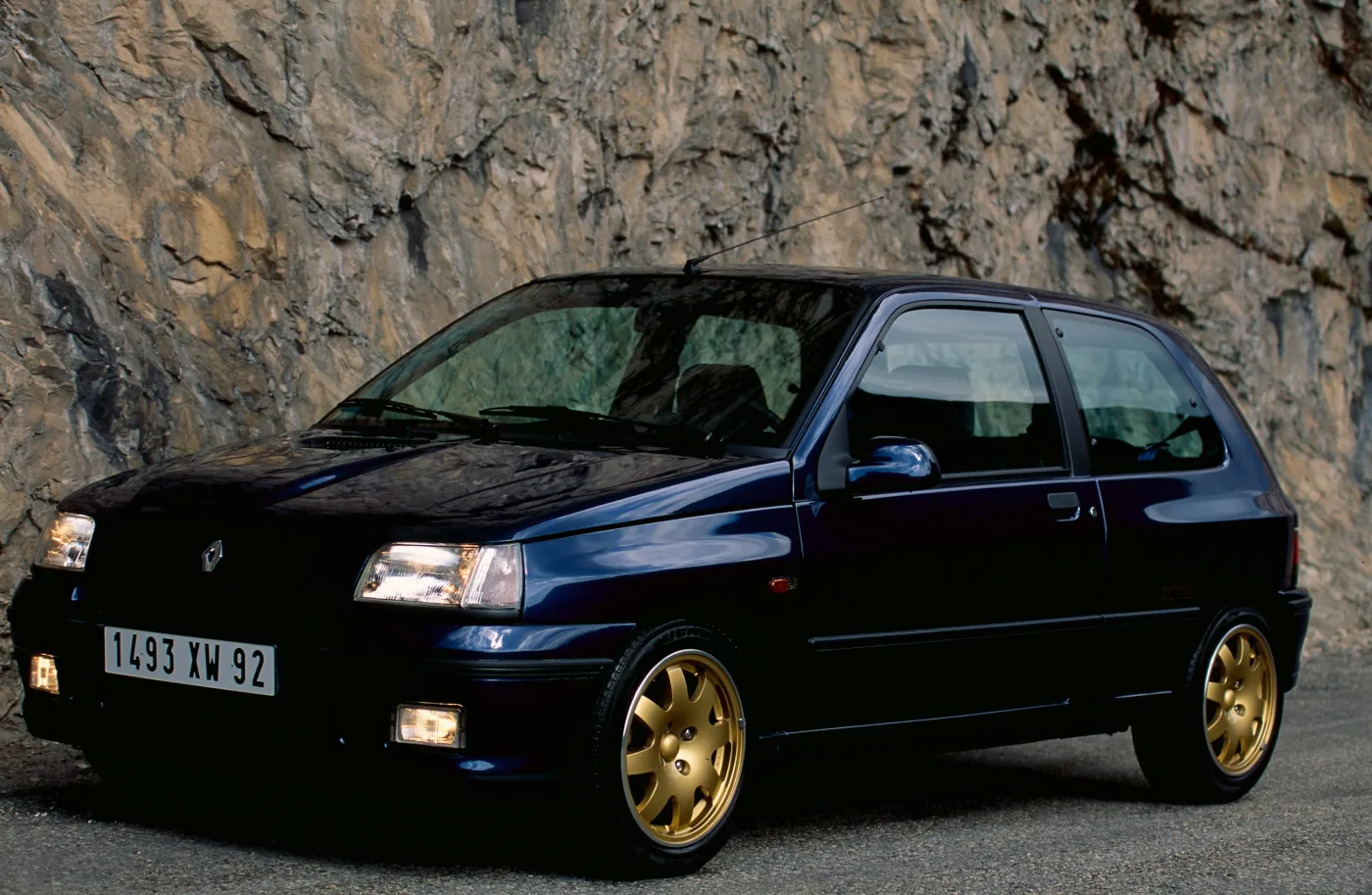 3872192-7-renault-clio-williams-1993-r.jpg