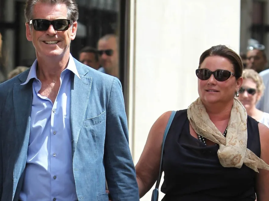 Znalazła haka na przystojniaka? Pierce Brosnan adoruje pulchną żonę