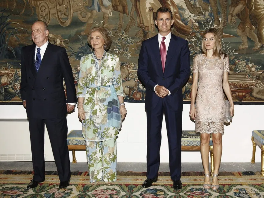 3891478-ksiezna-letizia-i-ksiaze-filip.jpg