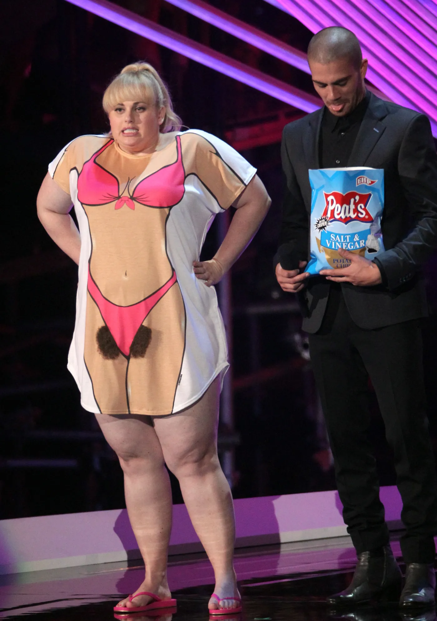 4003328-rebel-wilson-i-max-george-z-grupy.jpg