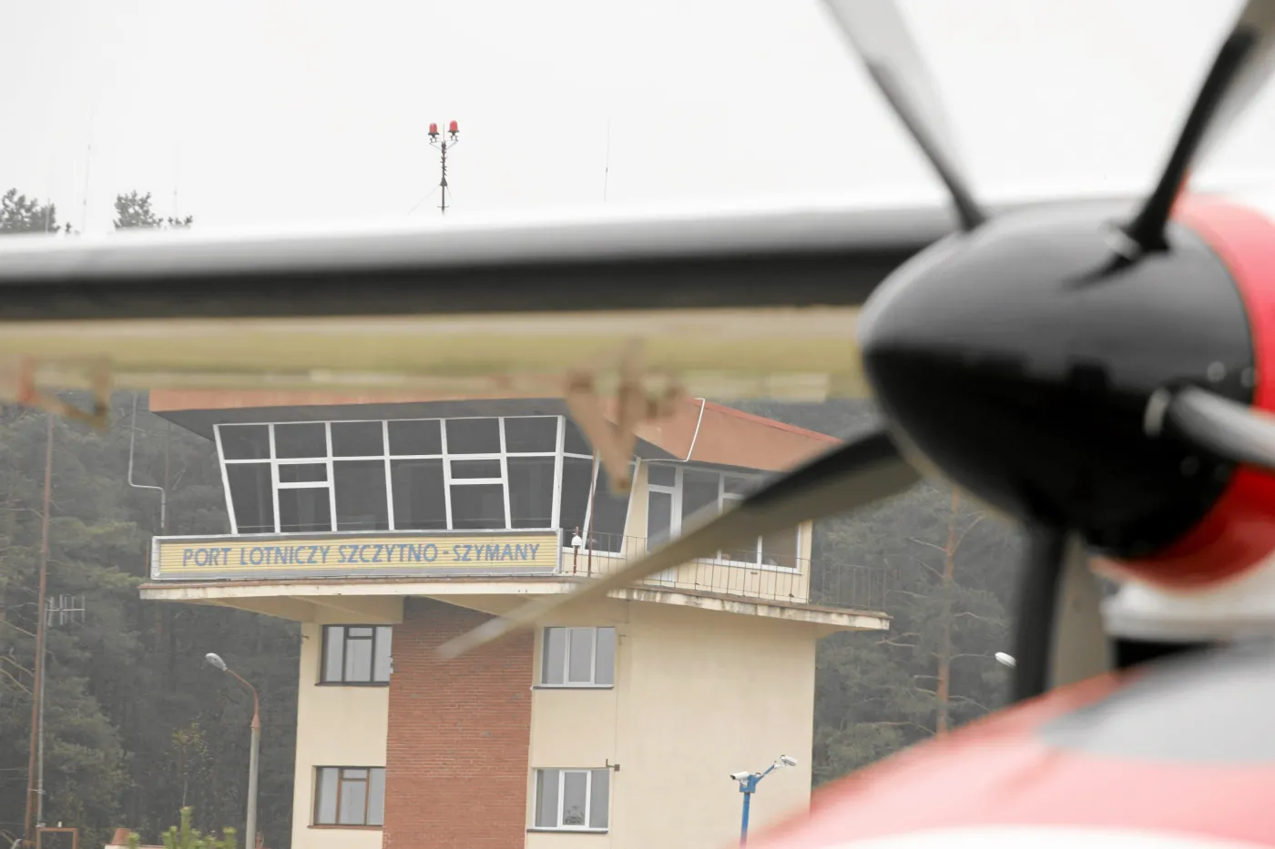 Wieża kontrolna na lotnisku Szymany