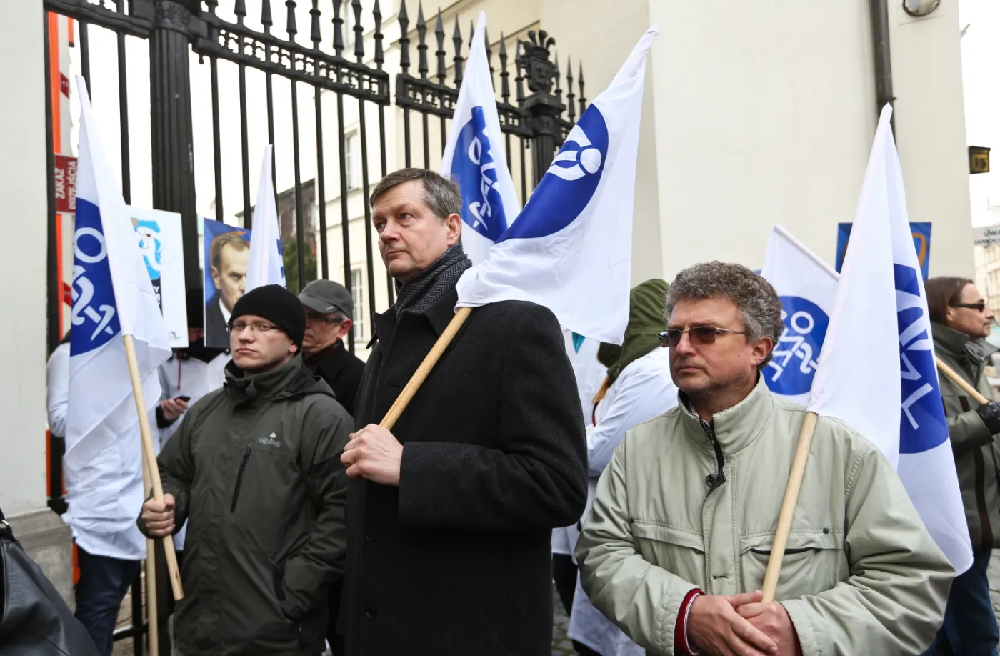 4300785-pikieta-ogolnopolskiego-zwiazku.jpg