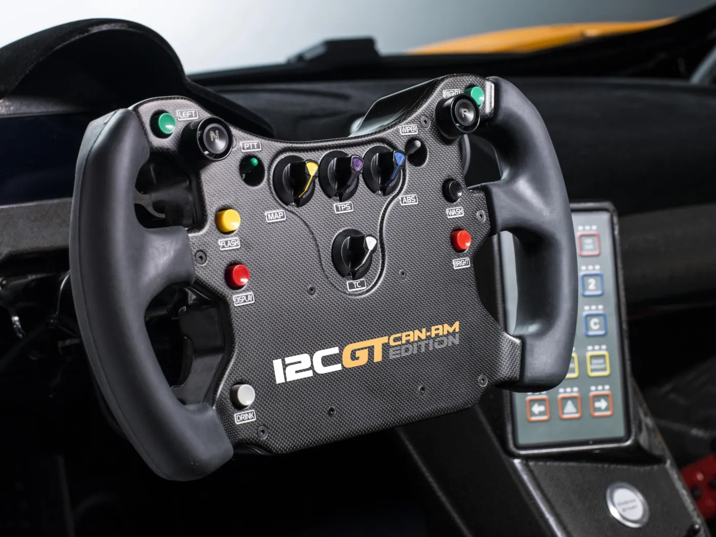 4303569-622197-12c-gt-can-am-edition-010.jpg