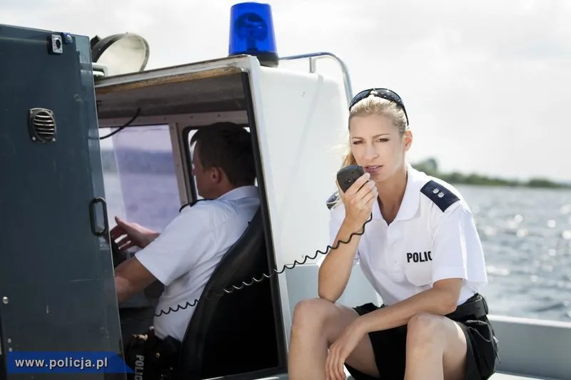 4315661-policja-kalendarz-charytatywny.jpg