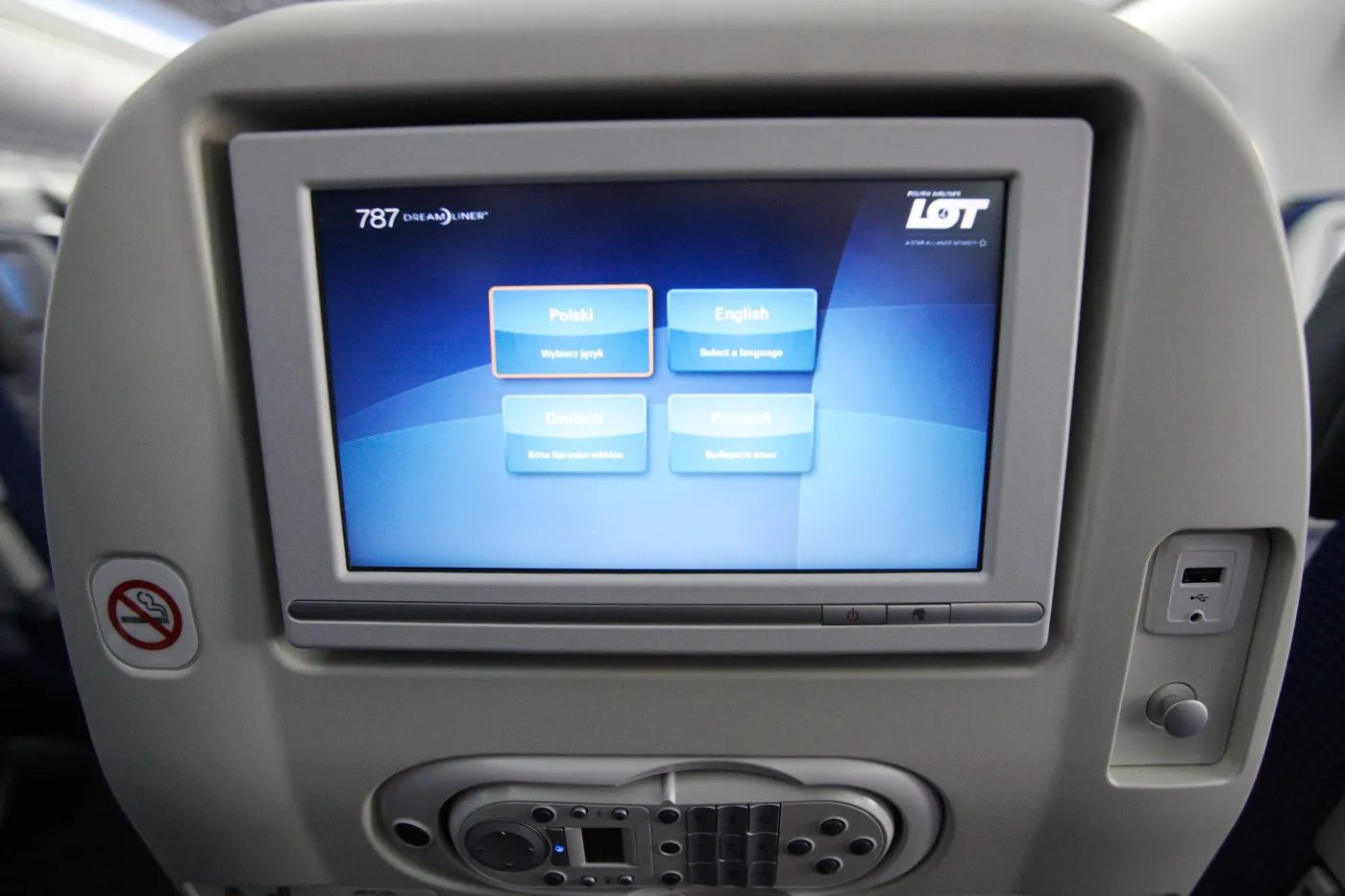 4346516-dreamliner-boeing-lotnisko-gdansk.jpg