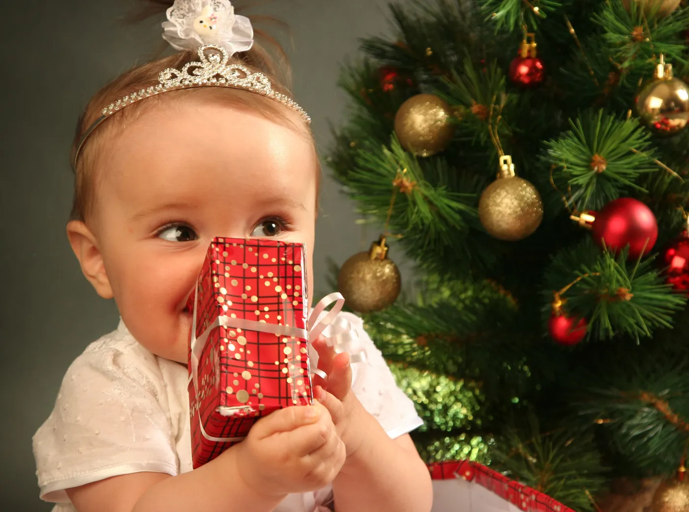 Zabawki pod choinką? Wybierz bezpieczne dla dziecka