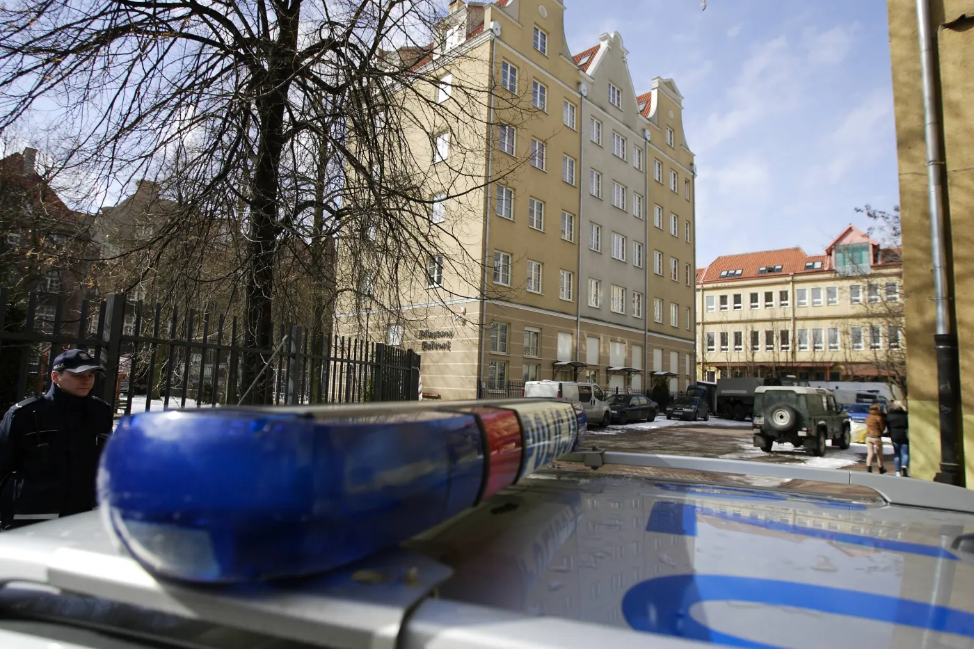 Morderstwo rodziny w Gdańsku. Tropy prowadzą do służb?