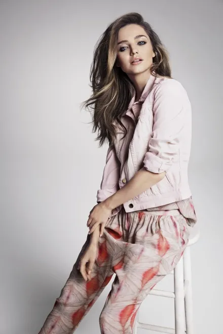 4822913-miranda-kerr-kampania-mango-lato.jpg