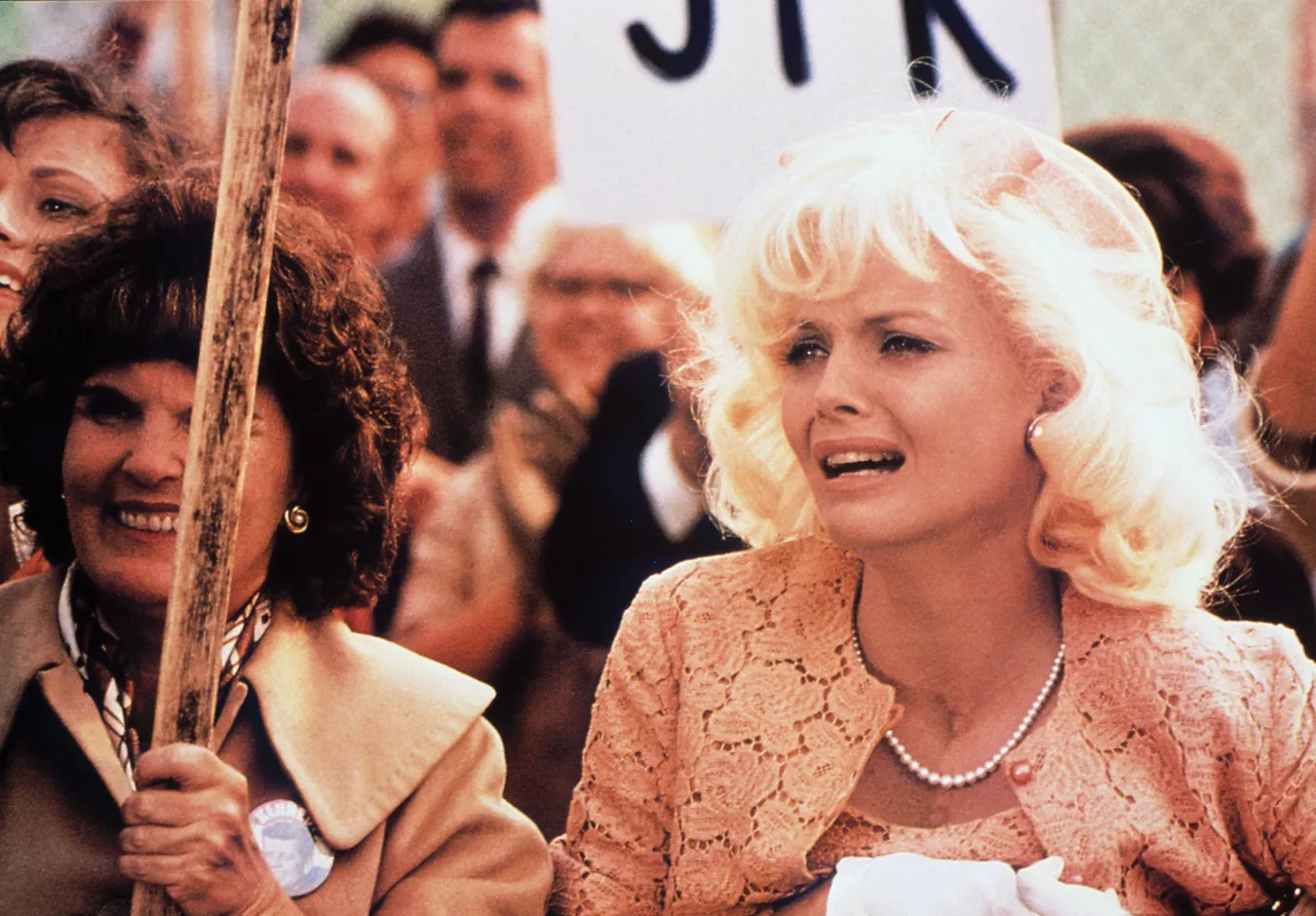 4910266-michelle-pfeiffer-w-filmie-pole.jpg