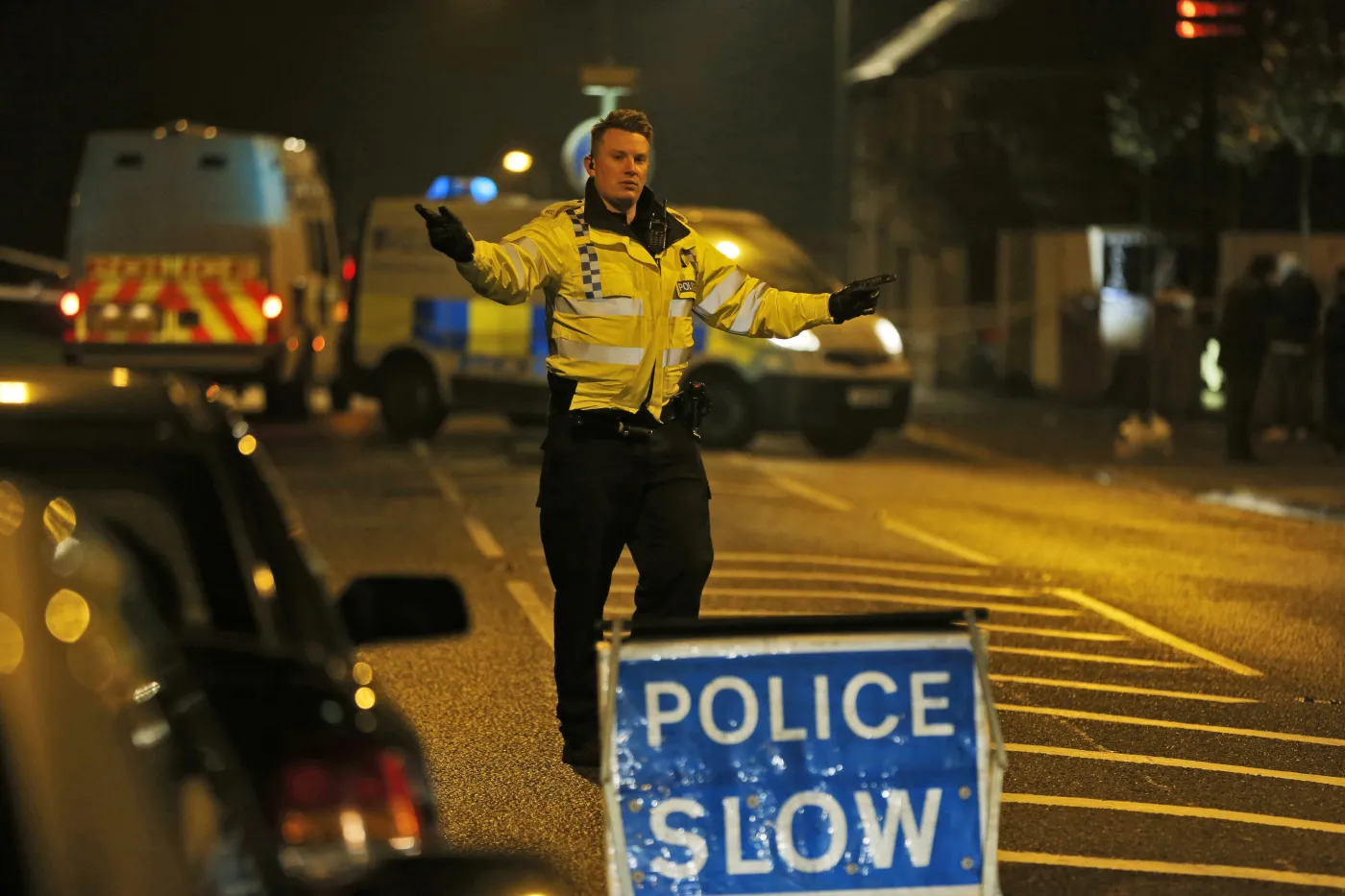 Policja nieopodal domu Borysa Bierezowskiego