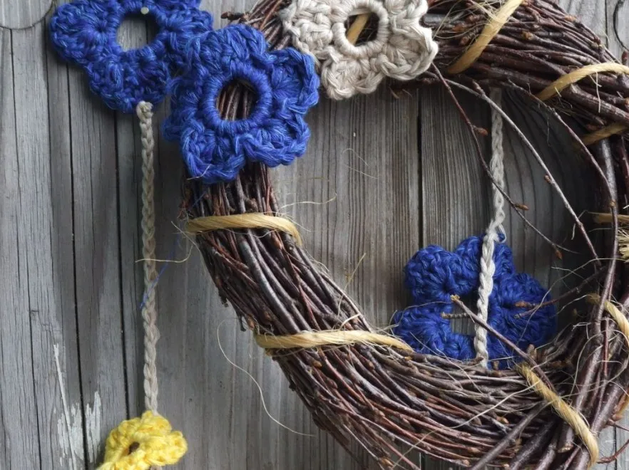 Robótki ręczne i kwiaty - najmodniejsze ozdoby na Wielkanoc 2013