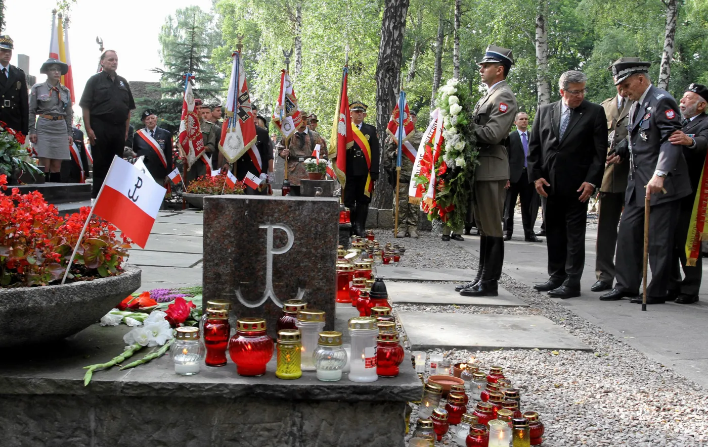 5256037-wladyslaw-bartoszewski-i-donald.jpg