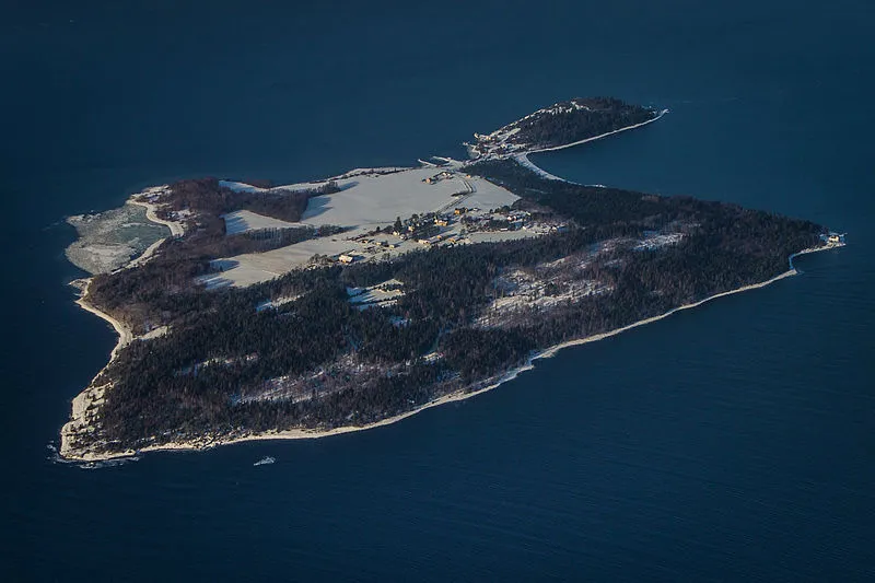 5278527-wiezienie-na-norweskiej-wyspie.jpg