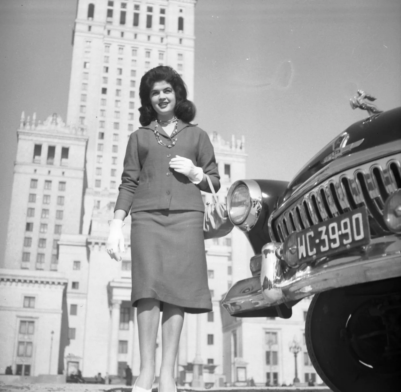 5292087-marzec-1960-warszawa-polska-sesja.jpg