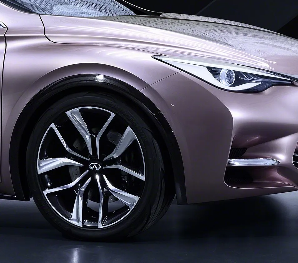 Japończycy ujawniają nowy model! Pierwsze zdjęcia infiniti Q30 Concept