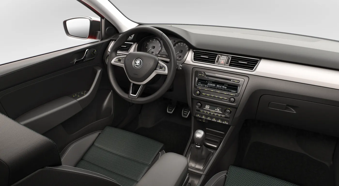 5193619-v1-skoda-rapid-spaceback-interier.jpg