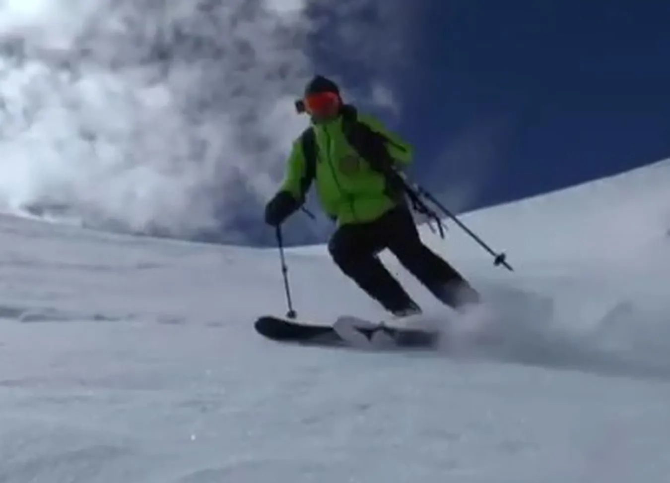 Niezwykły wyczyn Polaka! Zdobył ośmiotysięcznik i zjechał na nartach