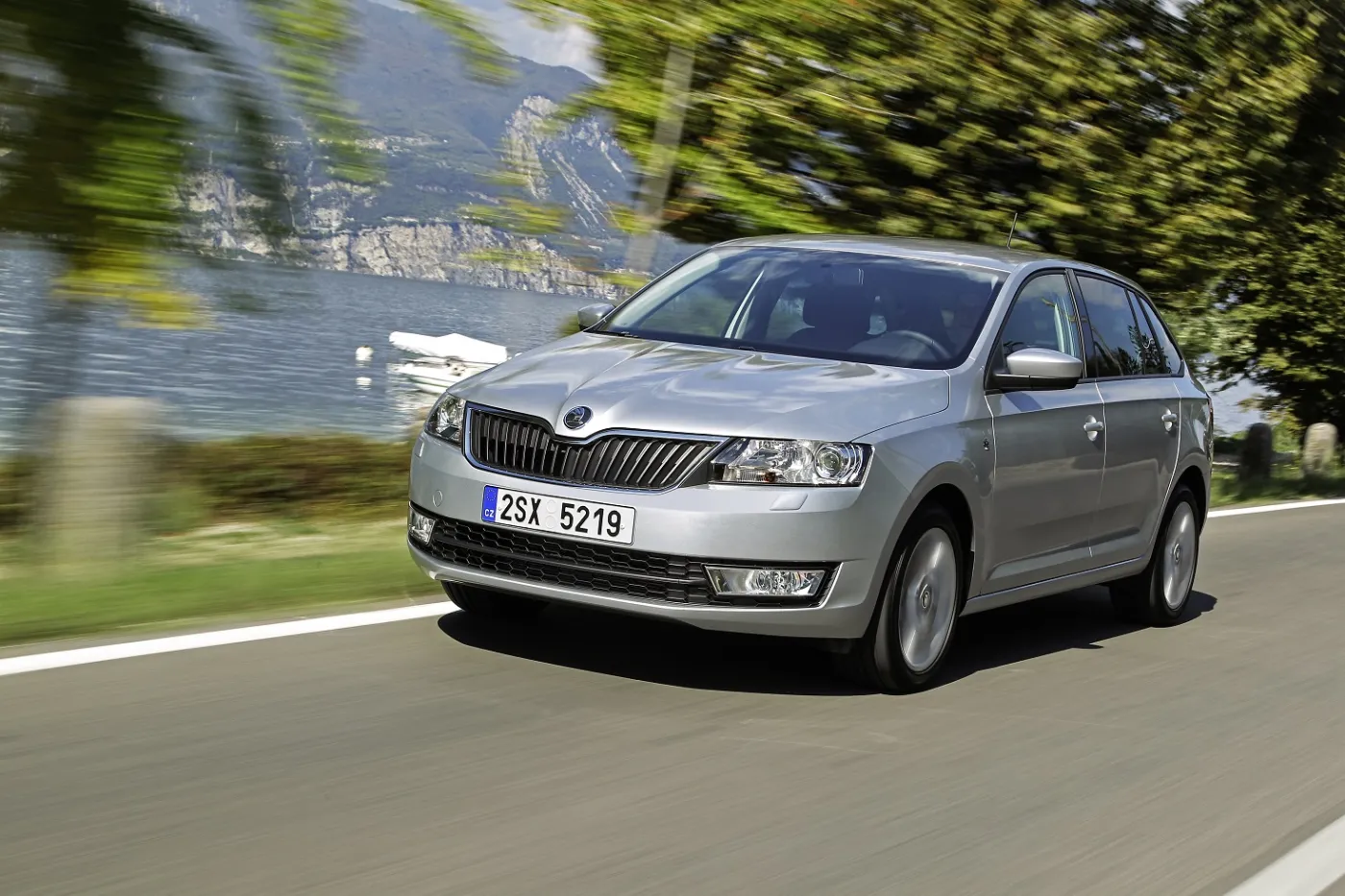 5478437-skoda-rapid-spaceback-pierwsza.jpg