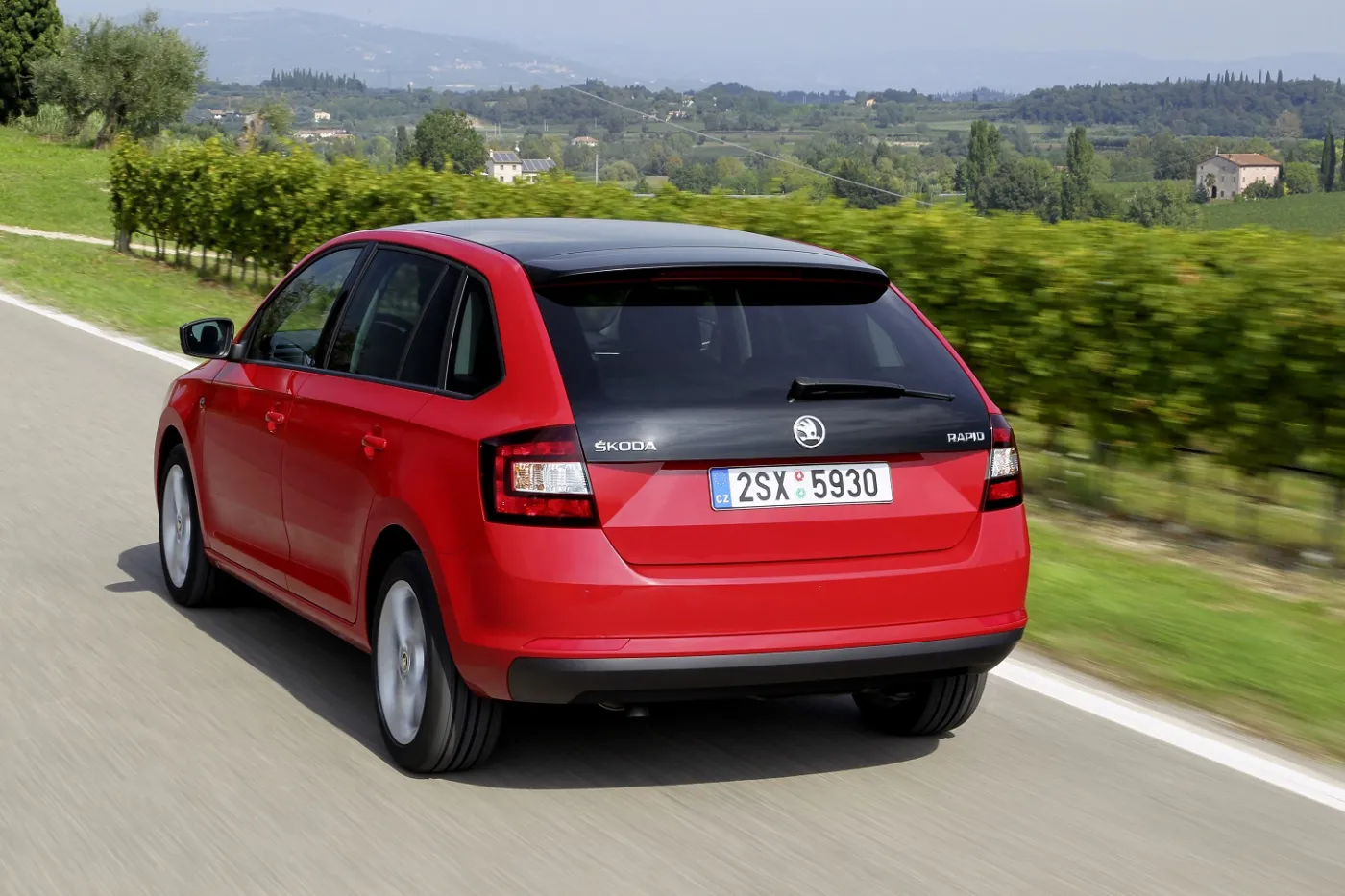 5478466-skoda-rapid-spaceback-pierwsza.jpg