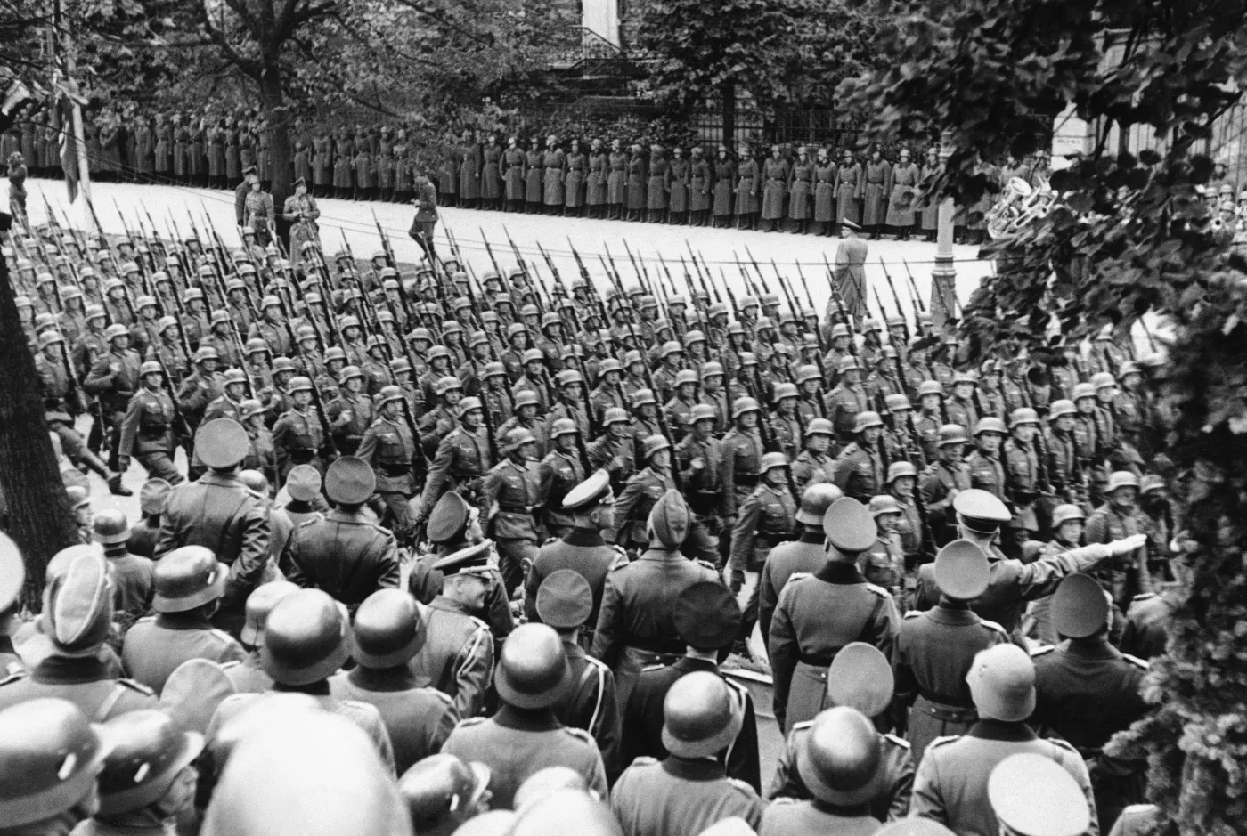 5483442-adolf-hitler-w-polsce-ii-wojna.jpg