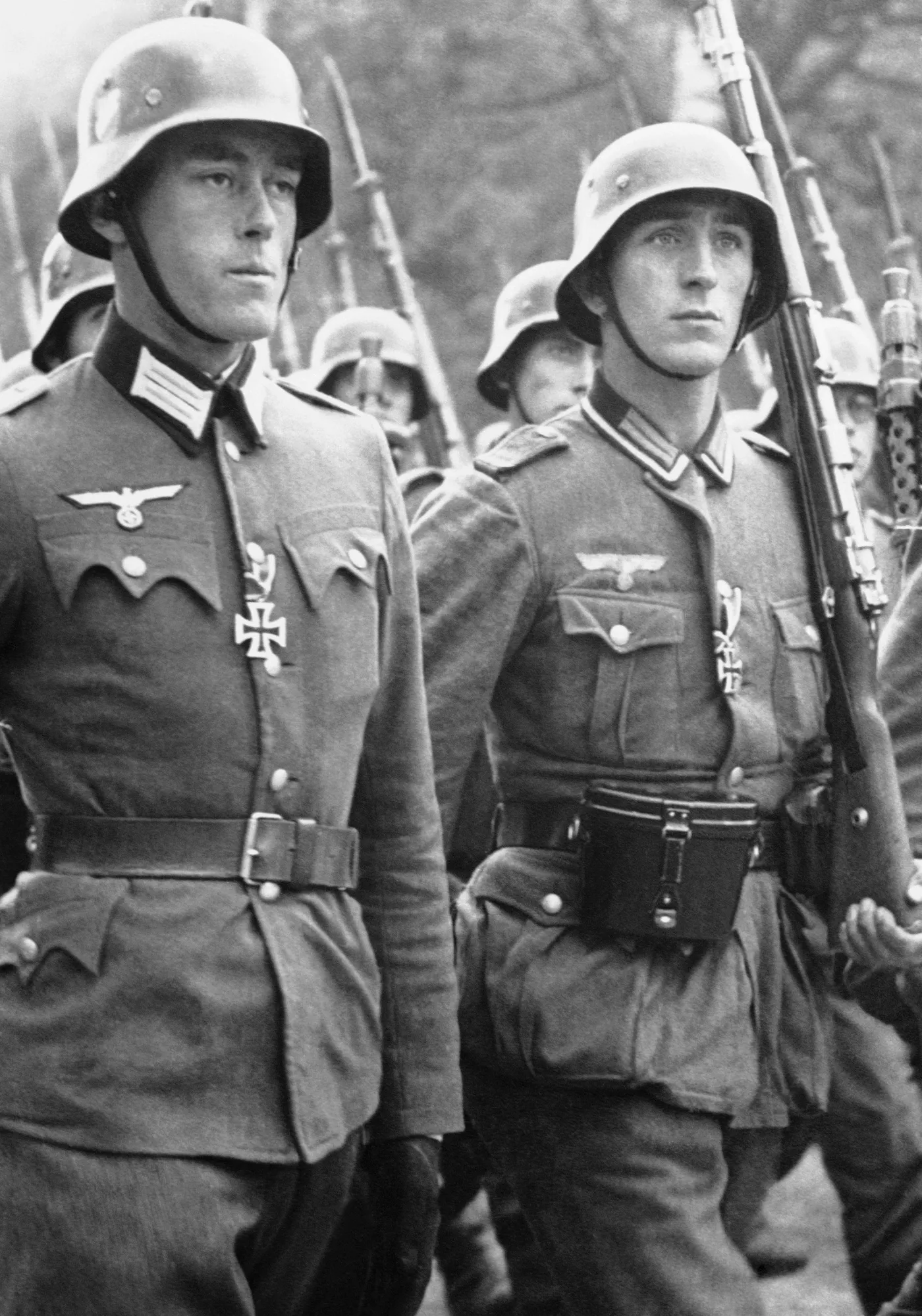 5483500-adolf-hitler-w-polsce-ii-wojna.jpg