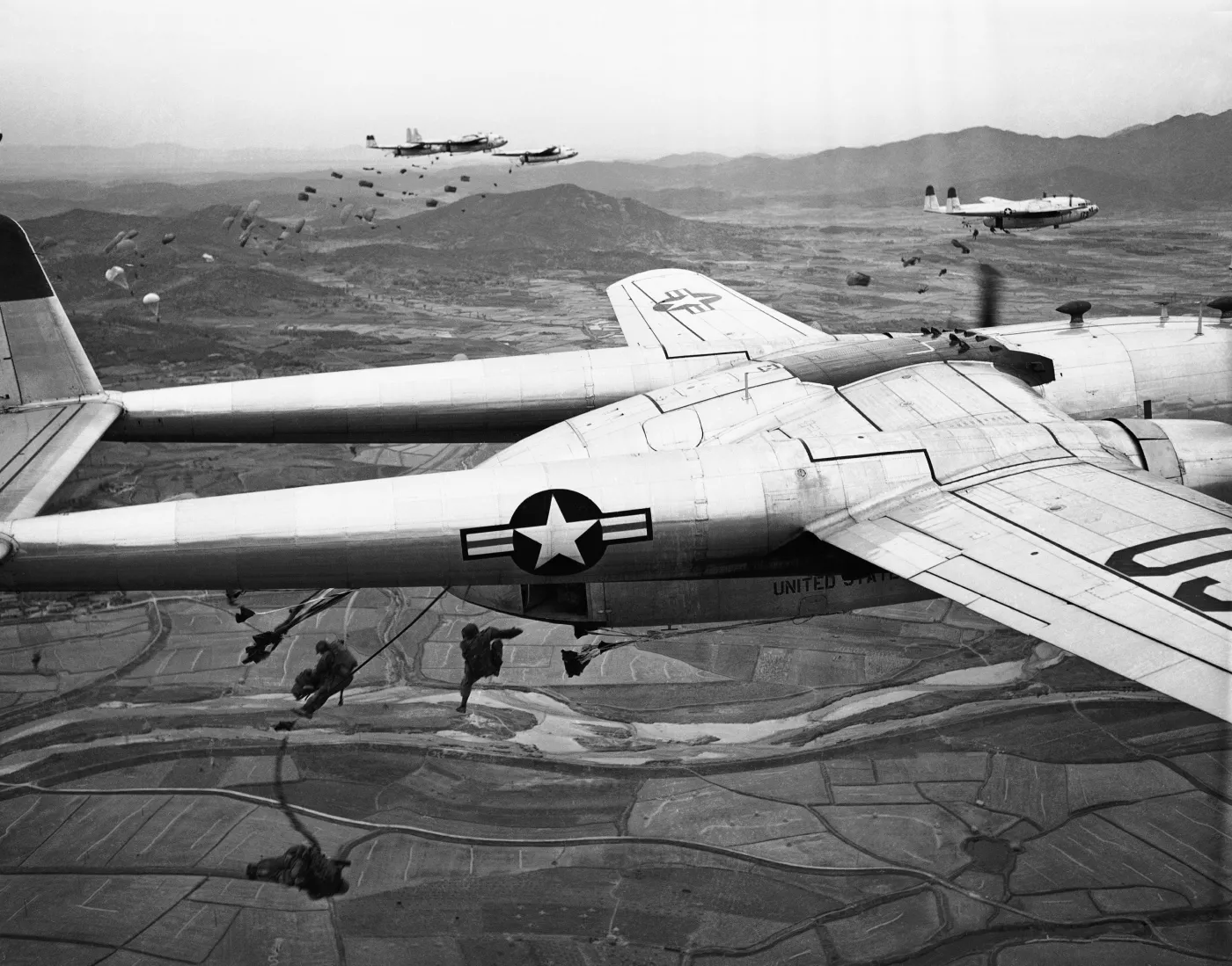 5128749-korea-polnocna-poludniowa-wojna.jpg