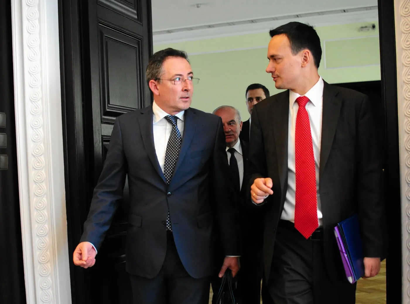 Szef MSW Bartłomiej Sienkiewicz i szef kancelarii premiera Jacek Cichocki