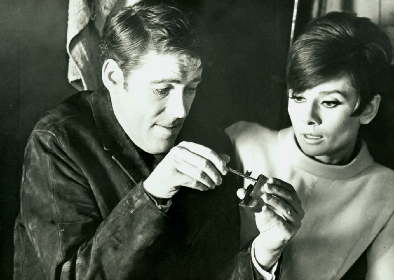 5738930-peter-o-toole-i-audrey-hepburn.jpg
