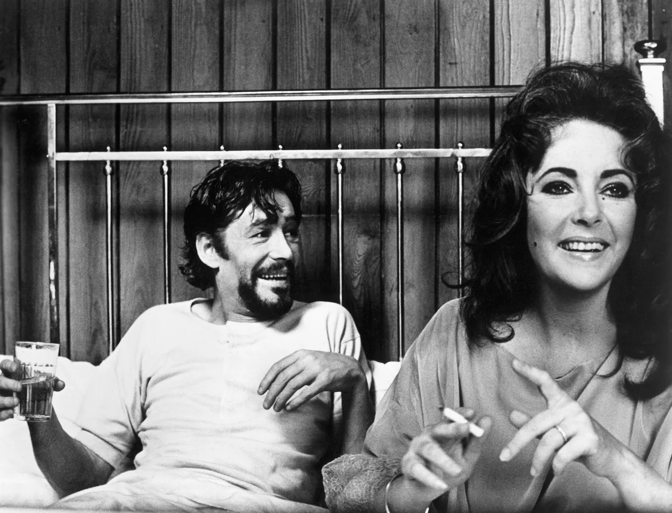 5739270-peter-o-toole-i-elizabeth-taylor.jpg