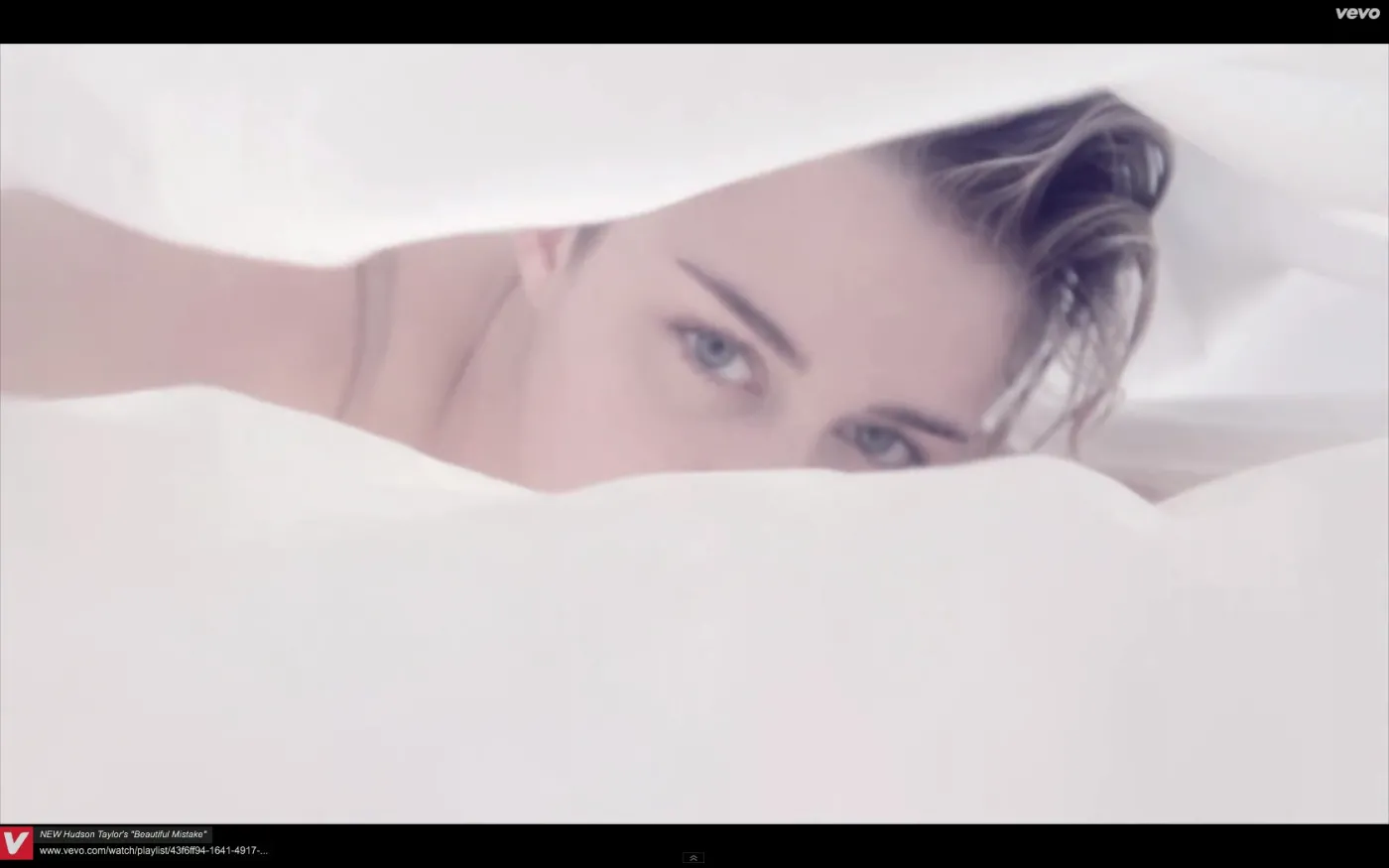 5775733-miley-cyrus-w-klipie-do-piosenki.jpg