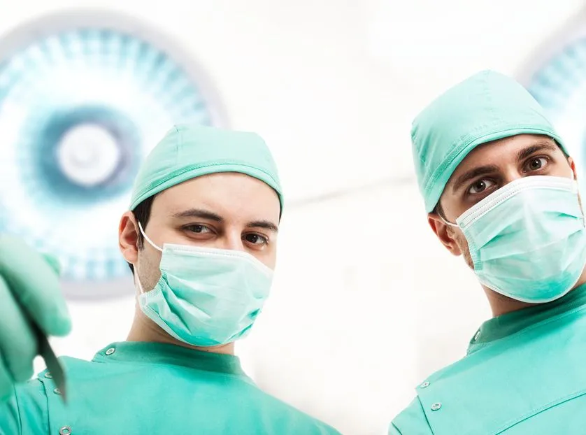 chirurg chirurdzy operacja skalpel