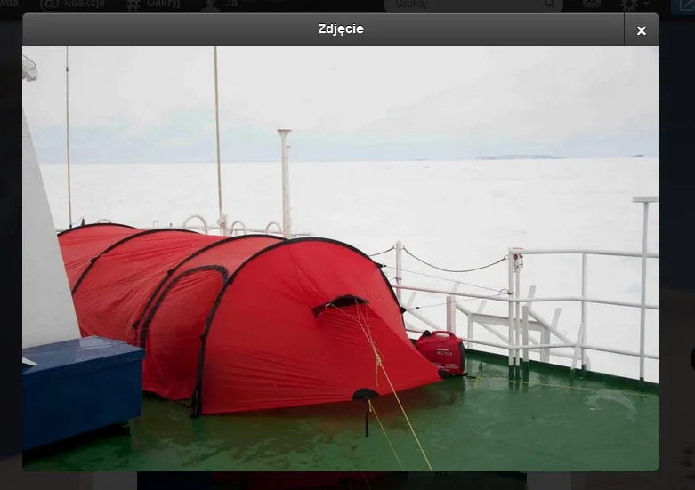 Pokład statku "Akademik Szołajski"