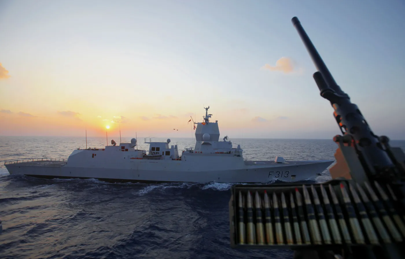 Eskorta statku z bronią chemiczną