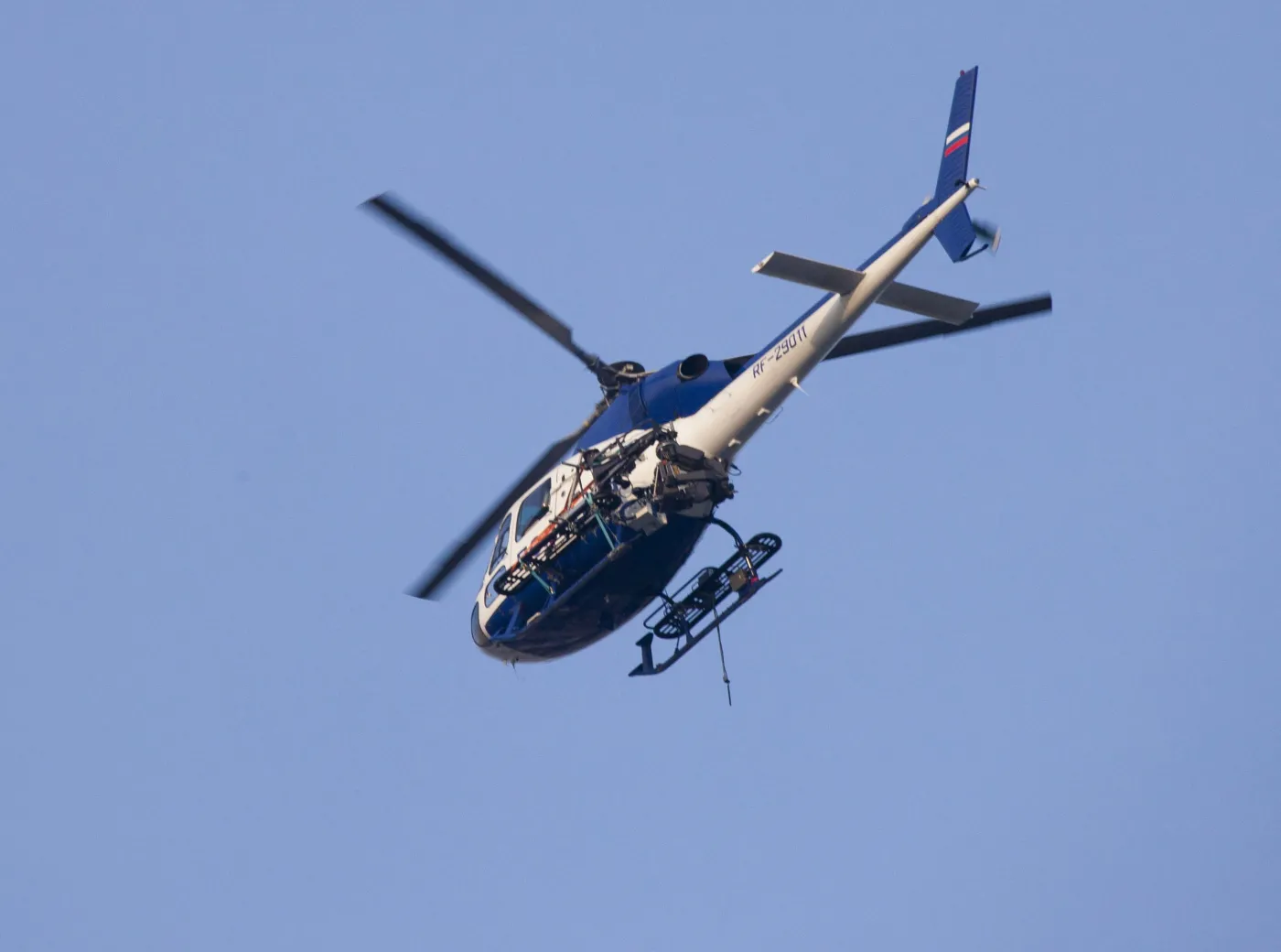 Policyjny helikopter nad Moskwą