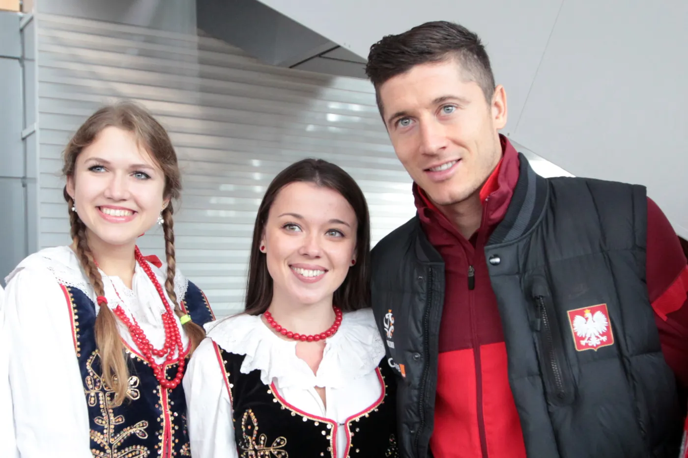 5505154-przylot-pilkarskiej-reprezentacji.jpg