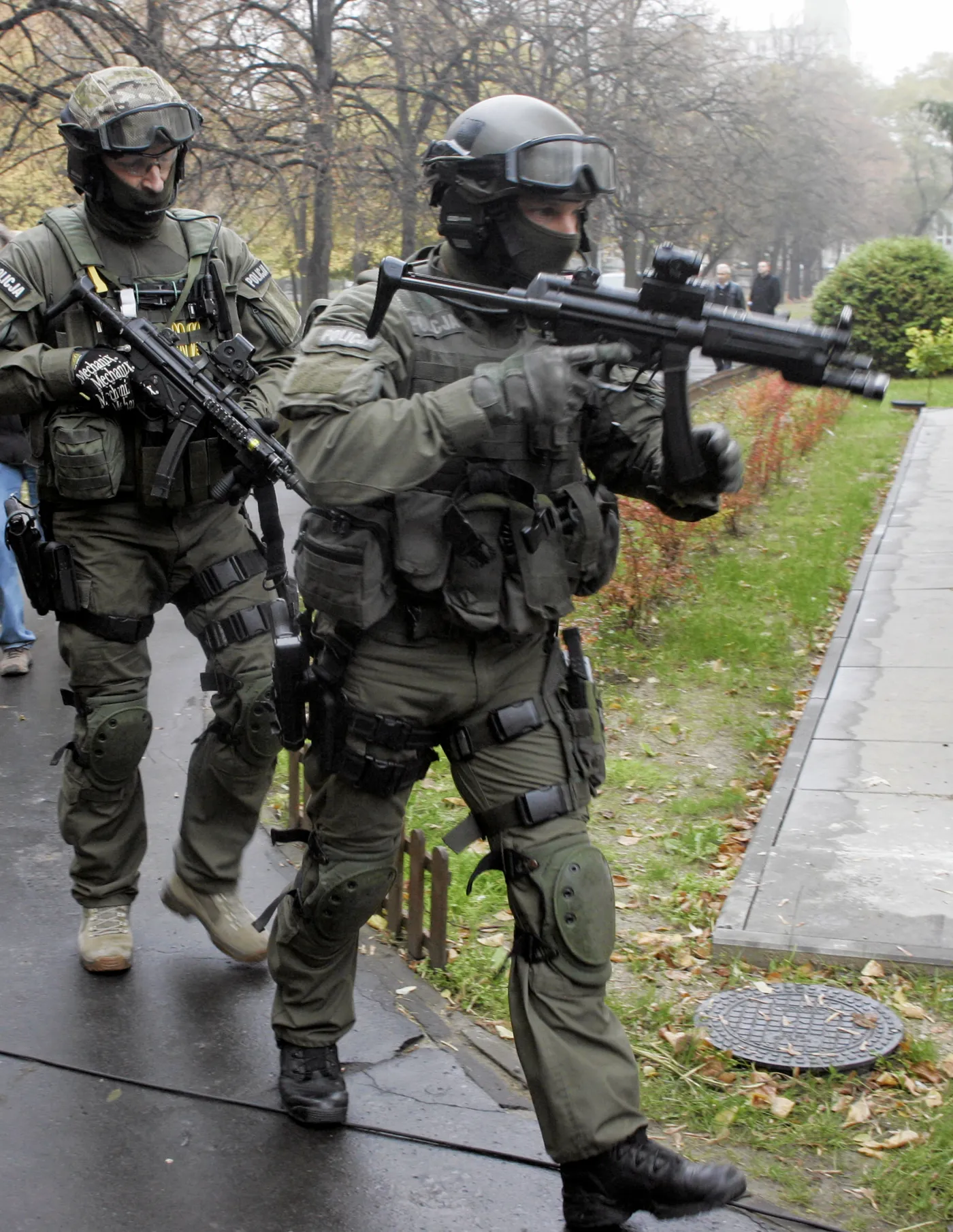 5532815-terrorysta-szkola-liceum-warszawa.jpg