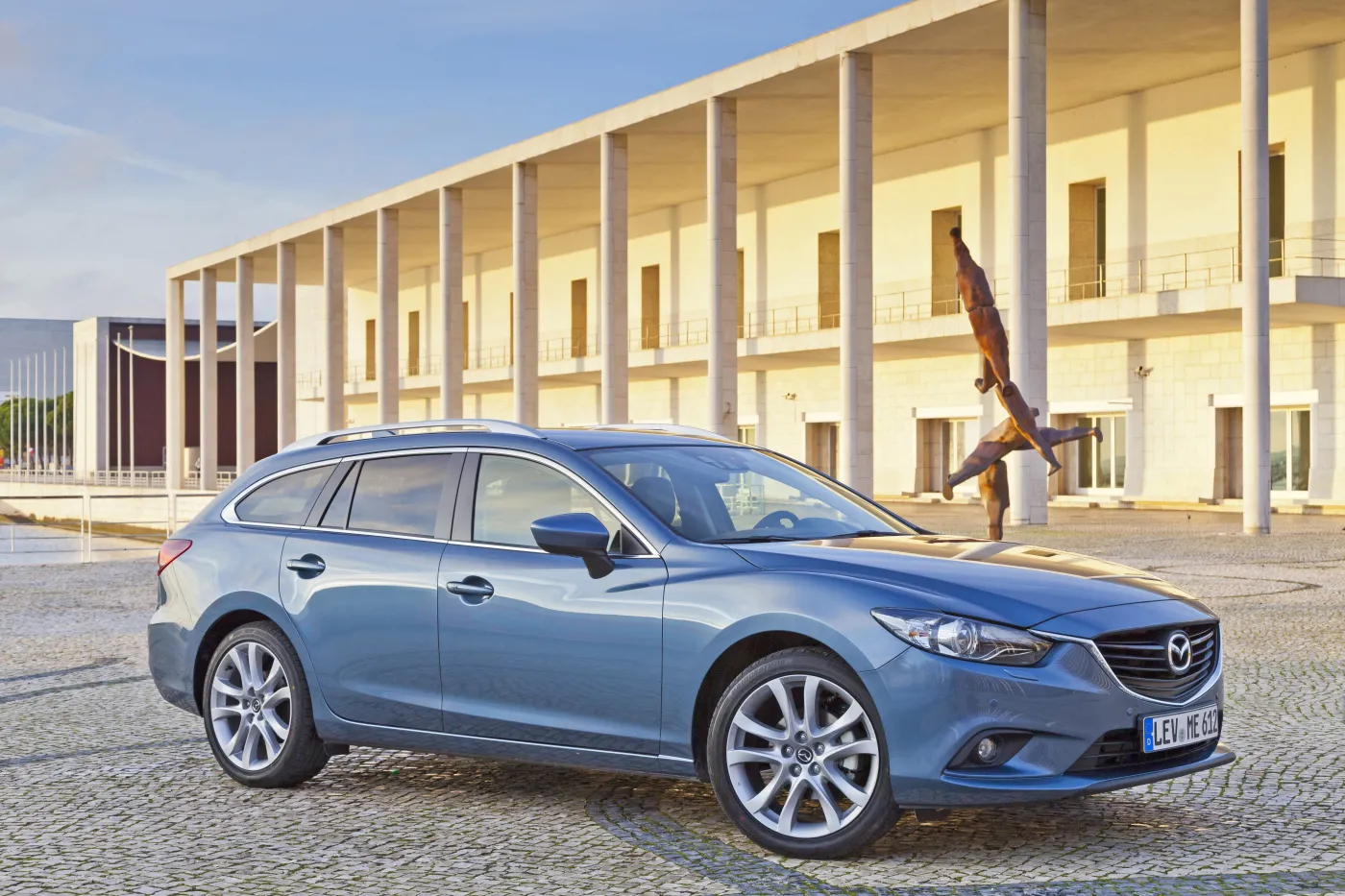 5562291-mazda6-wagon-2013-still-14-jpg300.jpg