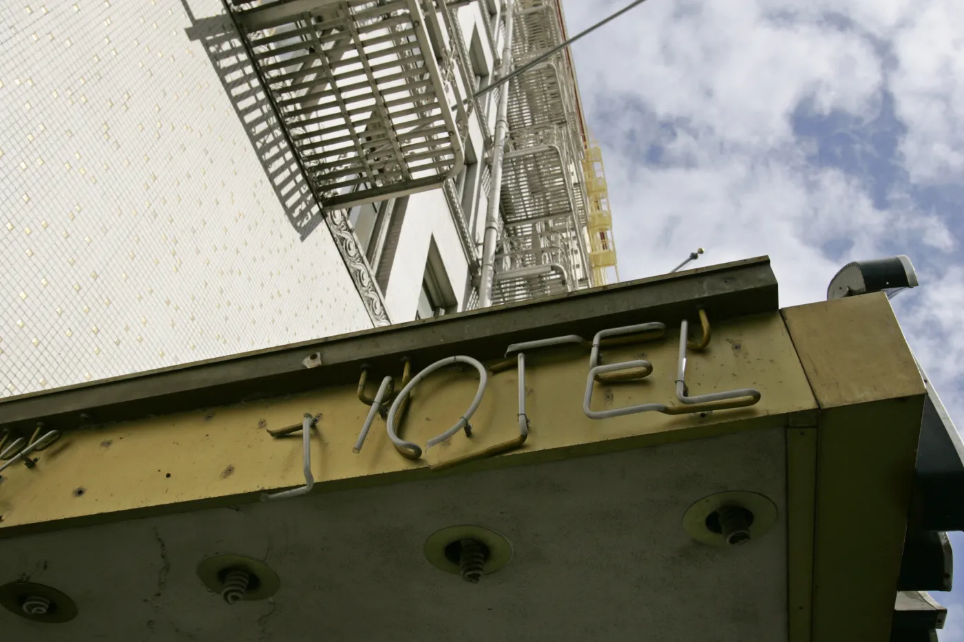 5635977-hotel-w-dzielnicy-tenderloin-w.jpg