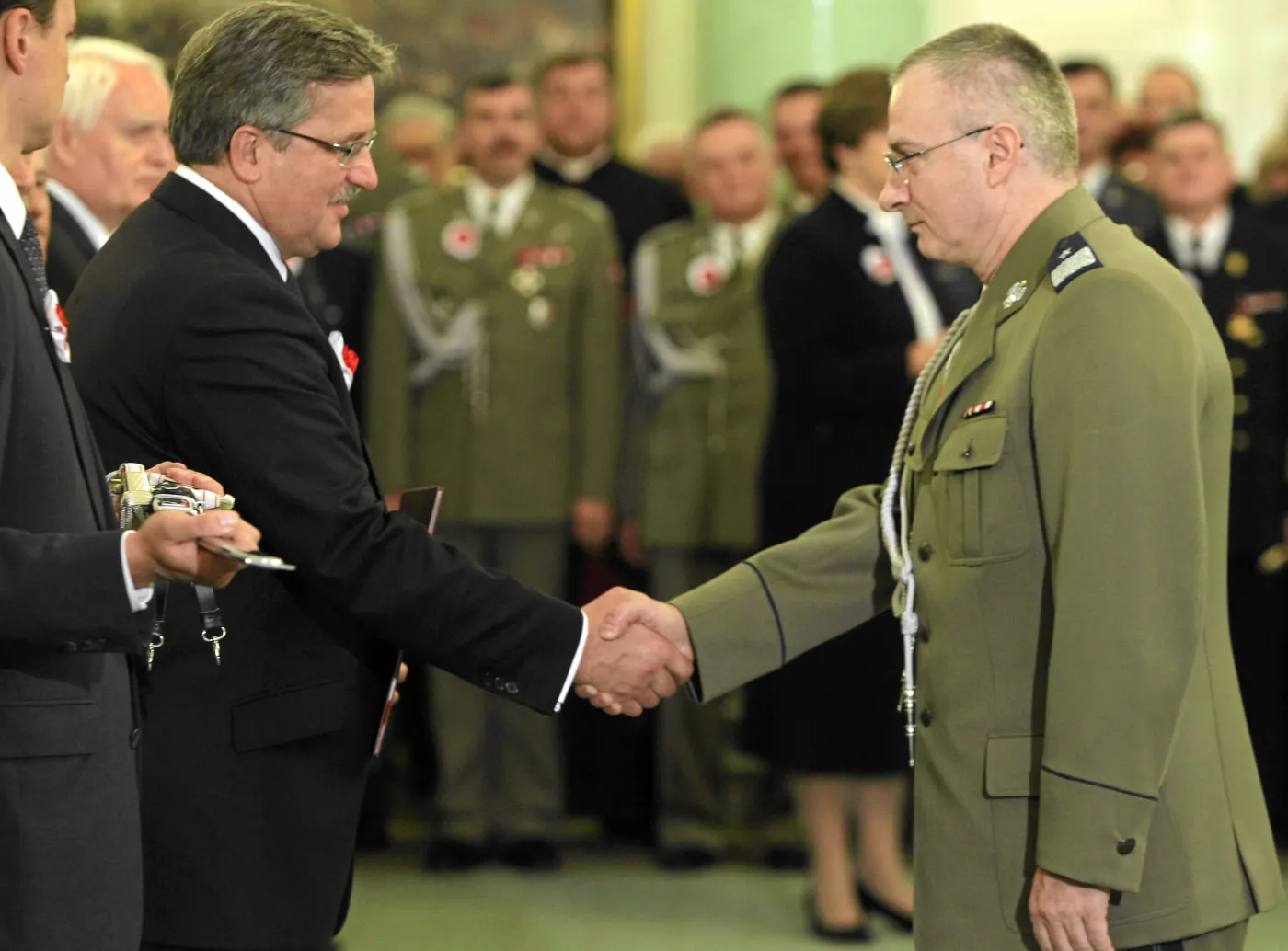 Prezydent Bronisław Komorowski i szef ABW Krzysztof Bondaryk. Zdjęcie z 2010 roku