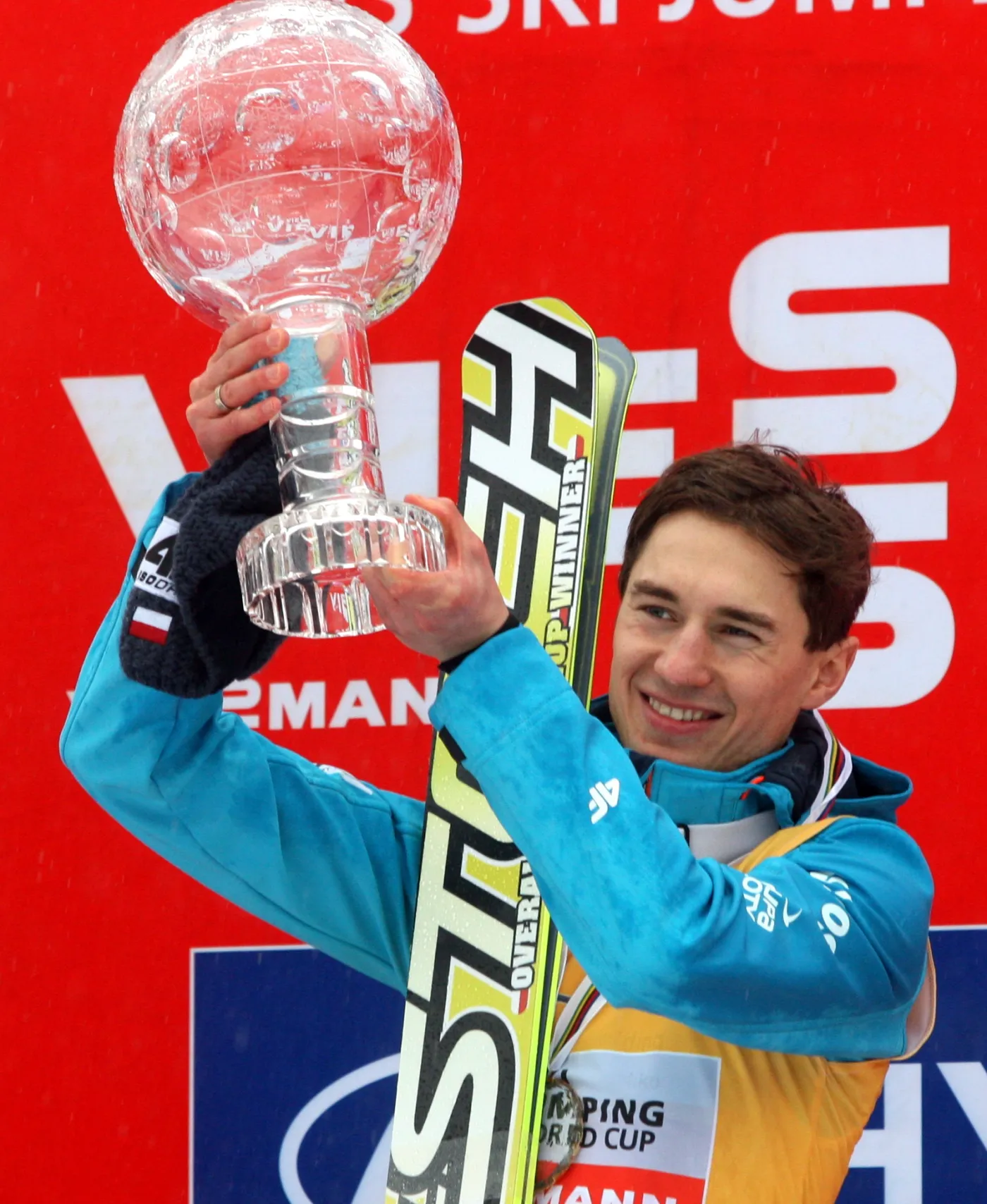 6084078-kamil-stoch-razem-z-zona-cieszyl.jpg