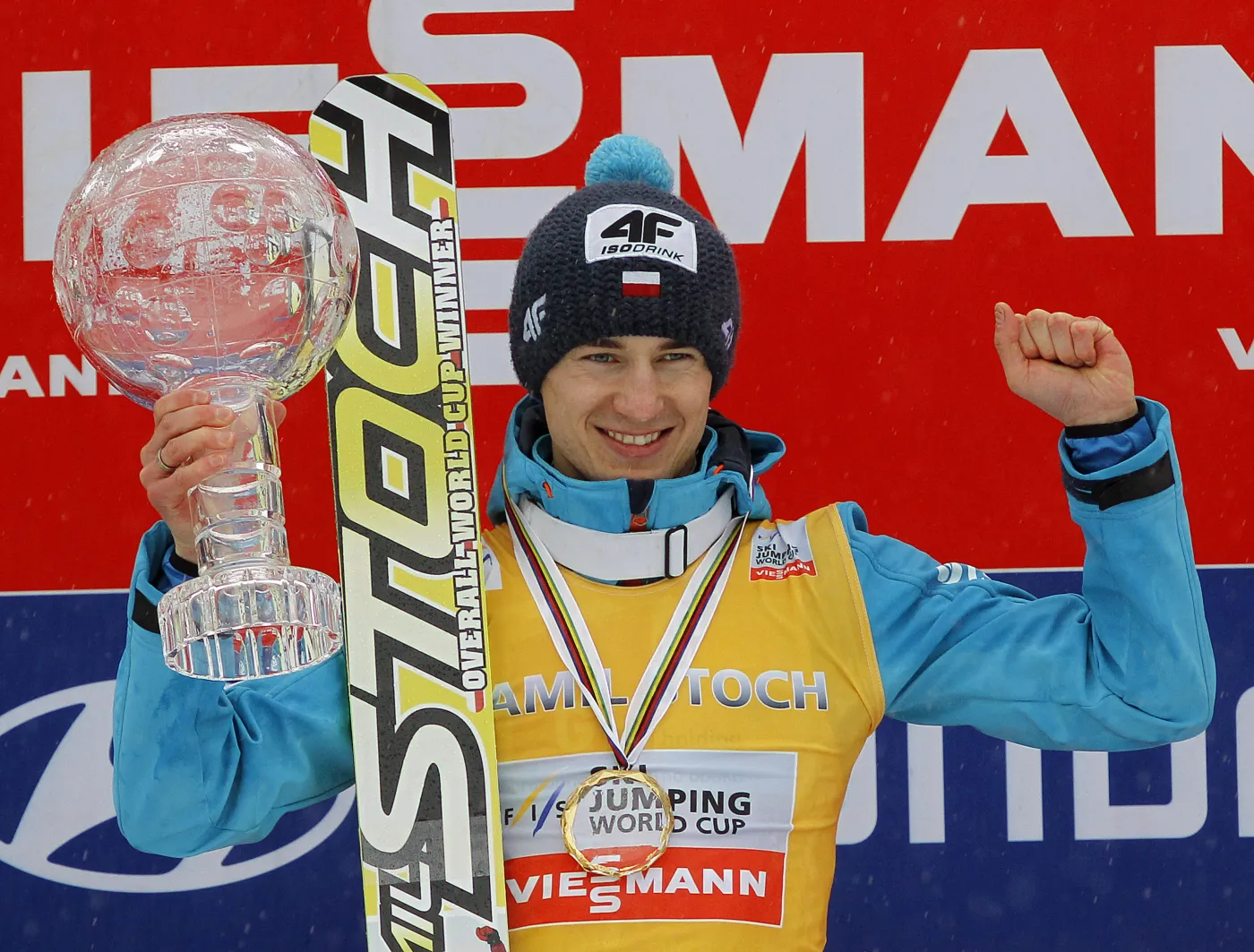 6084194-kamil-stoch-razem-z-zona-cieszyl.jpg
