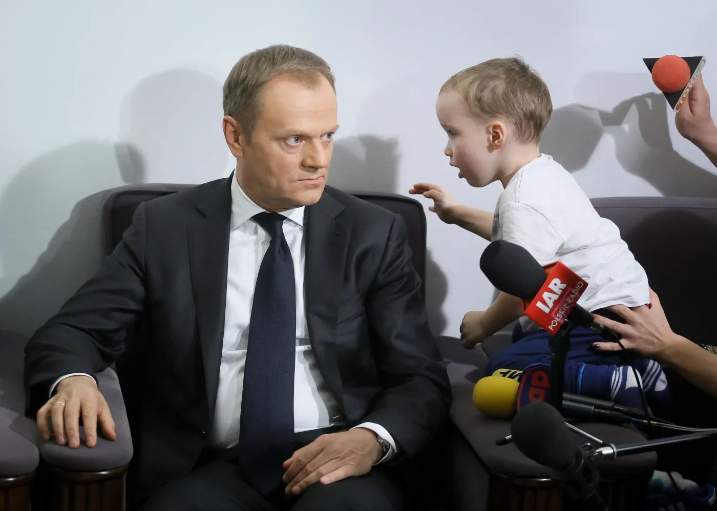 6082144-donald-tusk-w-sejmie-na-spotkaniu.jpg