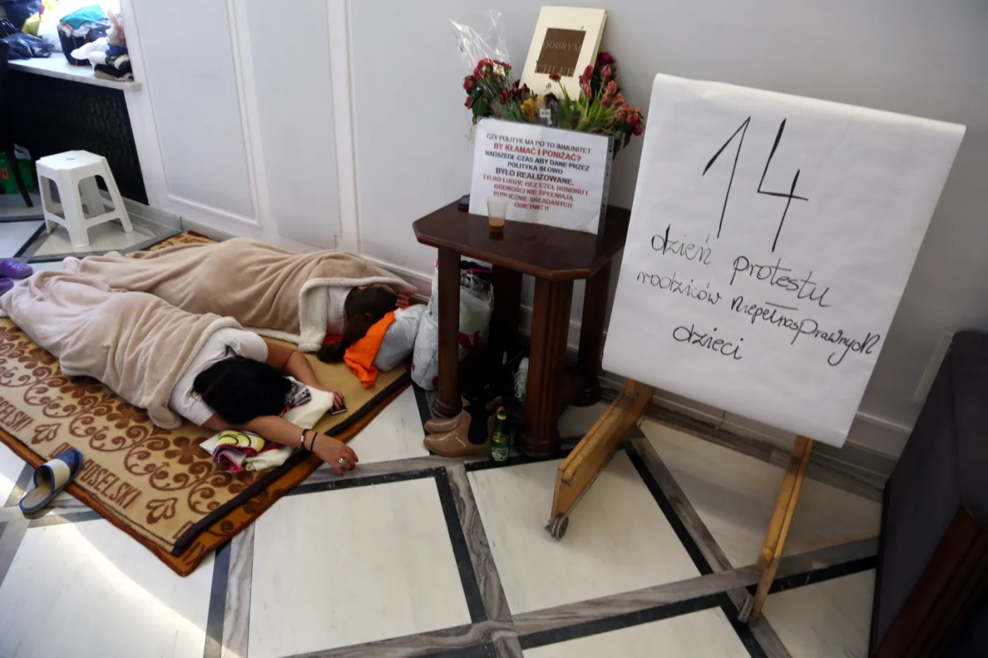 Protest rodziów niepełnosprawnych dzieci w Sejmie