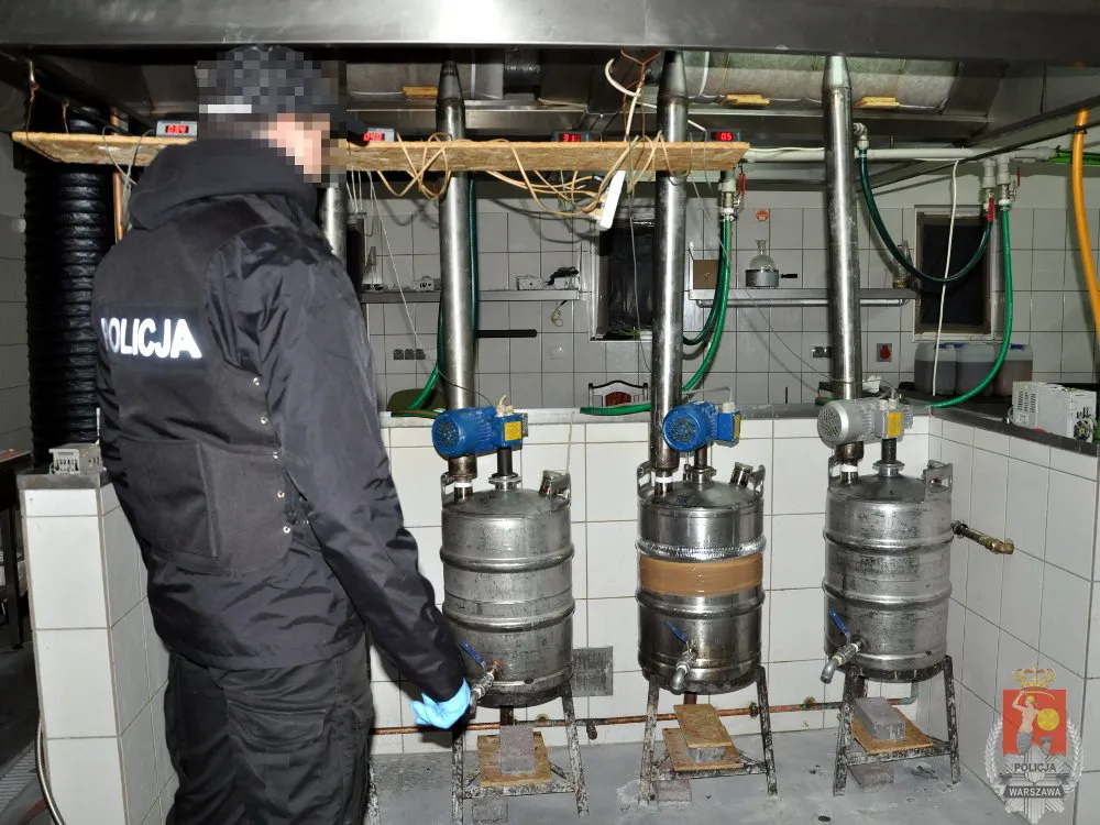 Policja rozbiła fabrykę amfetaminy