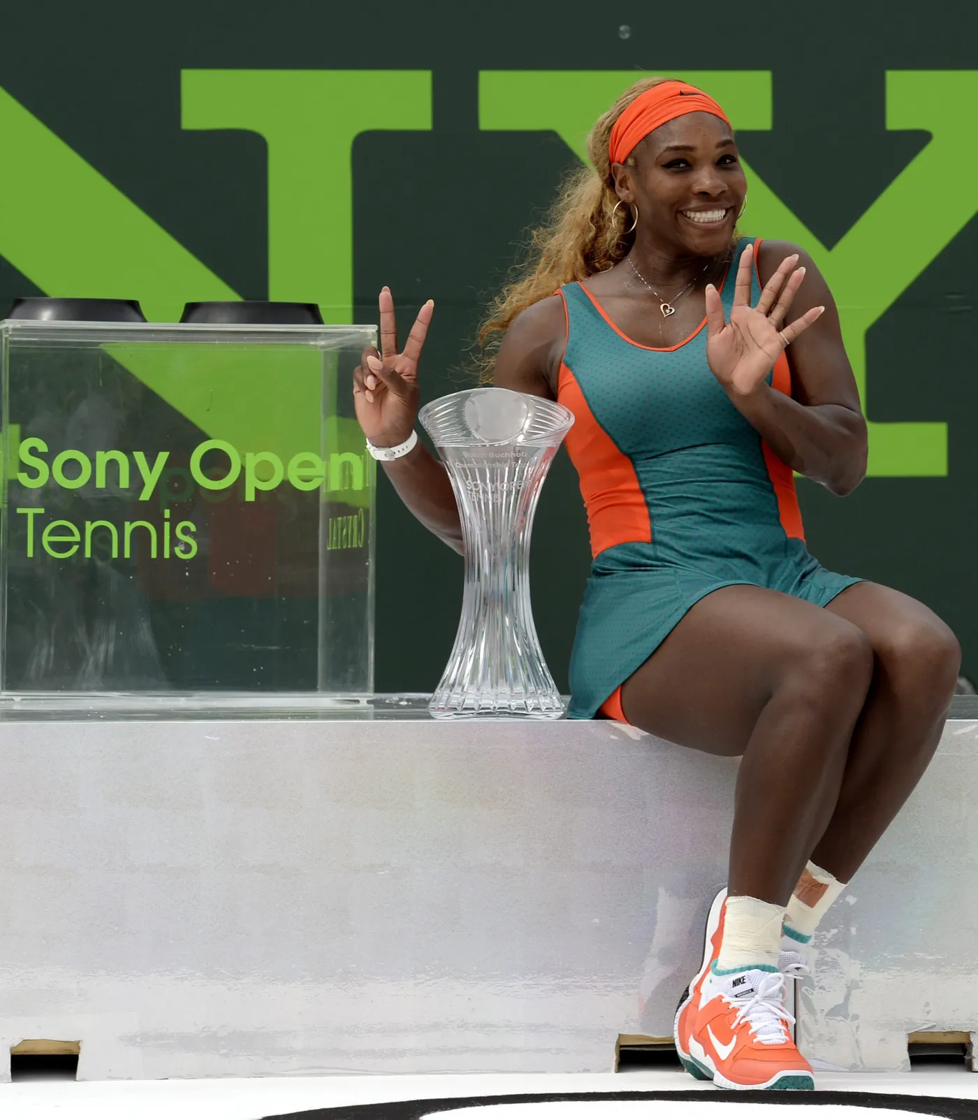 6111888-triumf-sereny-williams-w-miami.jpg