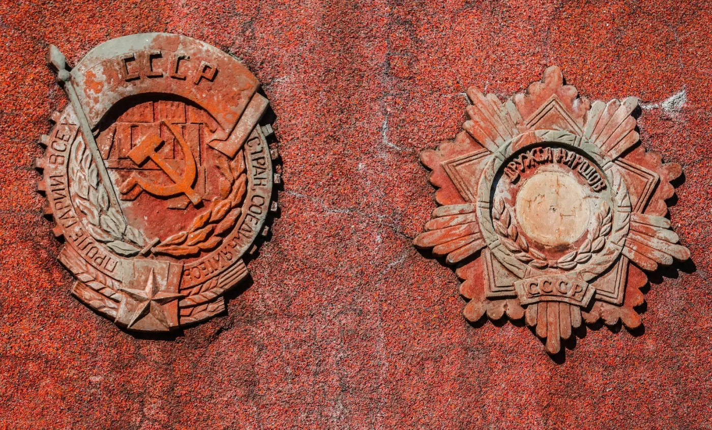 6129081-artek-pionierski-oboz-nad-morzem.jpg