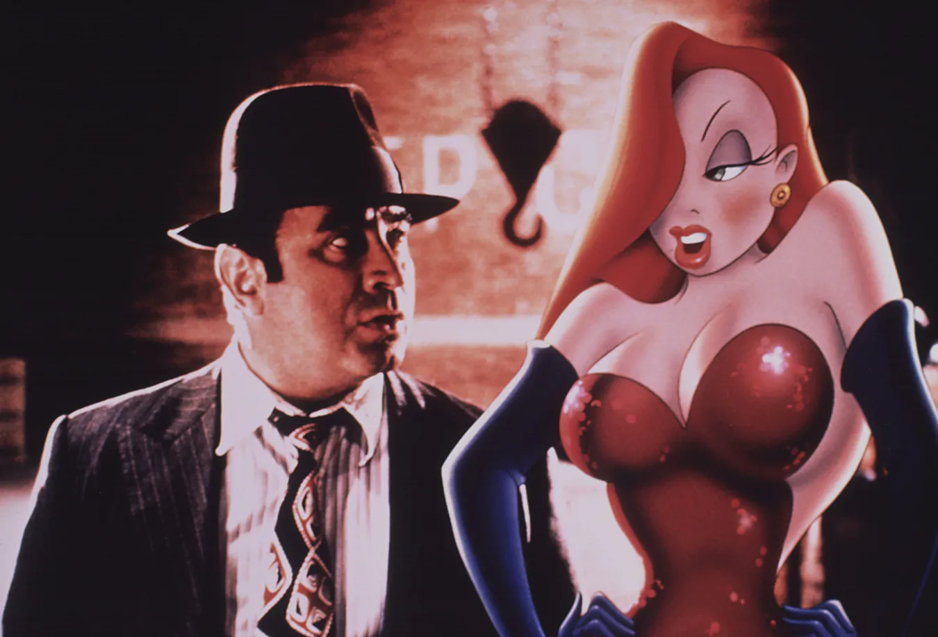 6229116-bob-hoskins-w-filmie-kto-wrobil.jpg