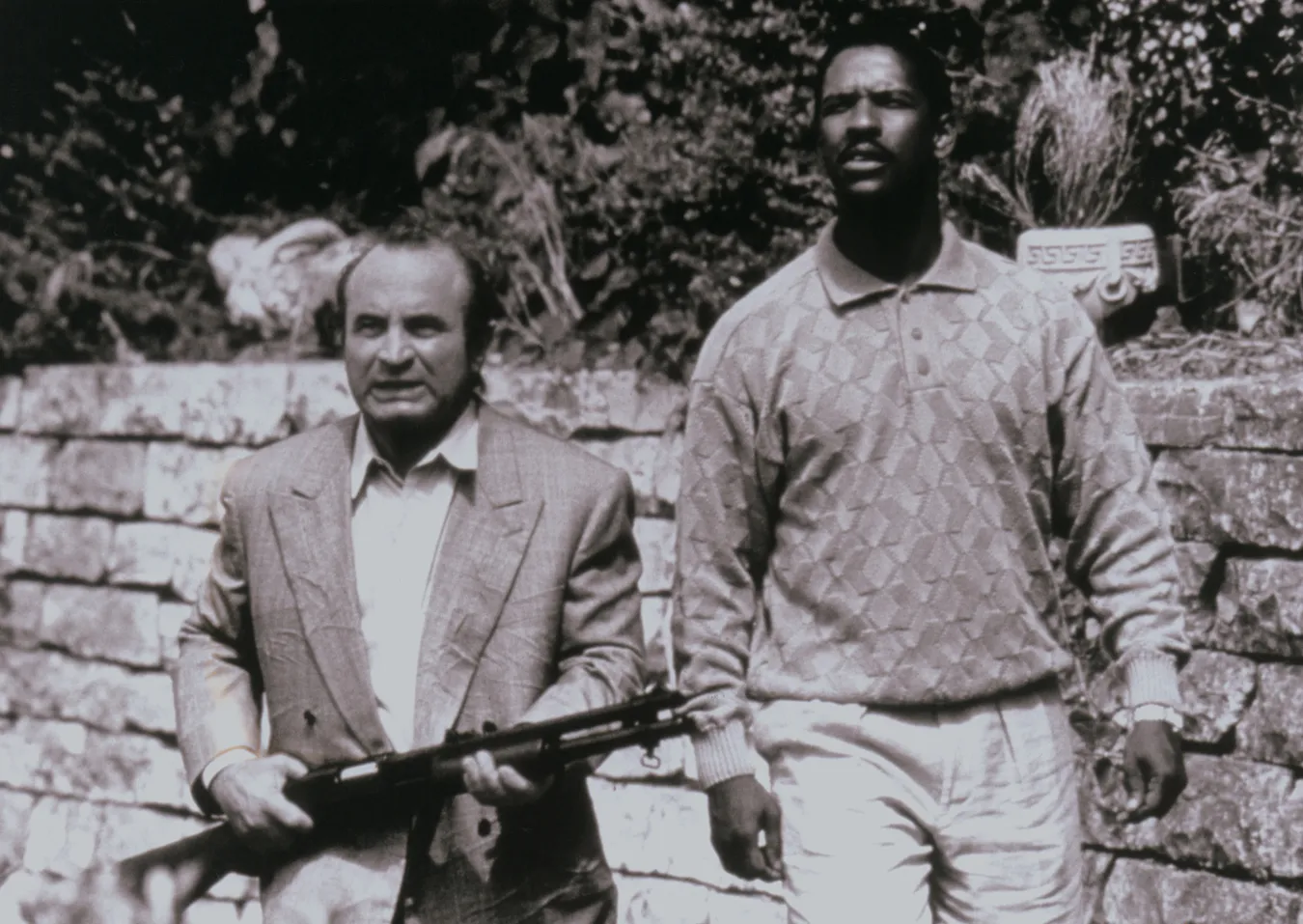 6229196-bob-hoskins-i-denzel-washington.jpg