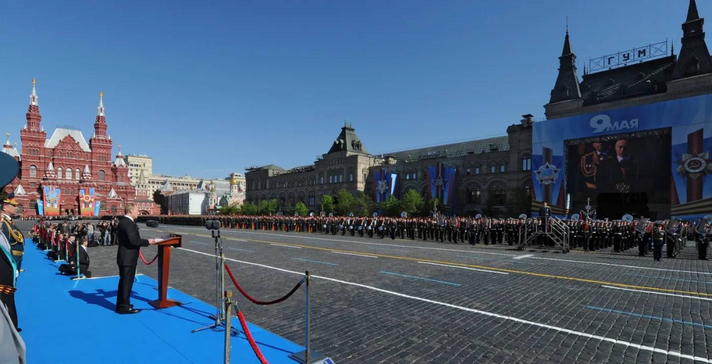 6262325-wladimir-putin-przyjmuje-defilade.jpg