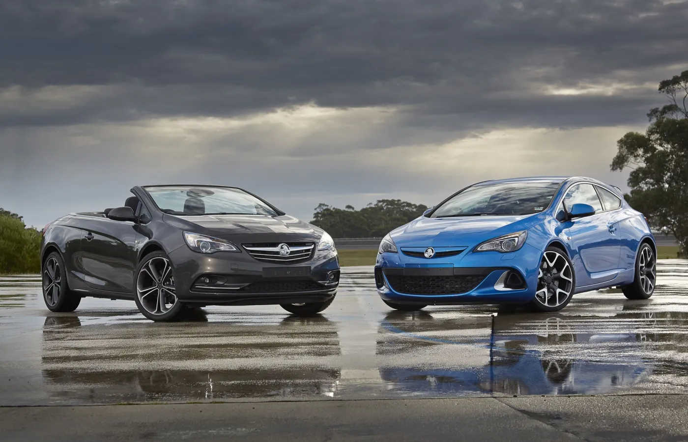 6277936-holden-astra-vxr-cascada-290265.jpg